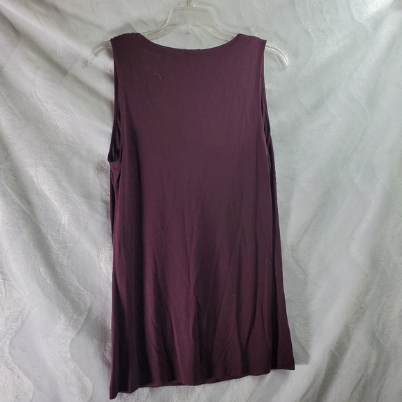 Eddie Bauer burgundy sleeveless tunic top - Picture 3 of 3